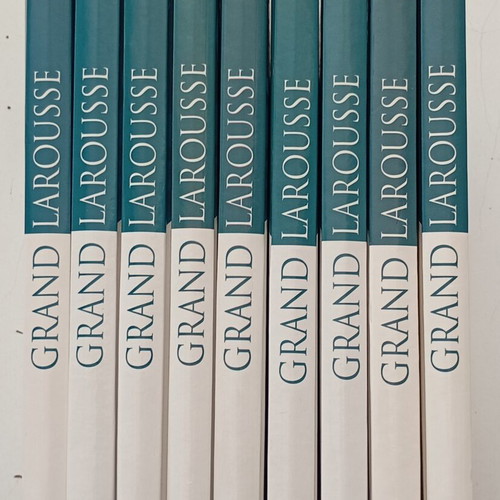 Grand Larousse Encyclopedia set like new, 9 volumes in Greek