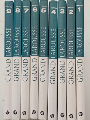Grand Larousse Encyclopedia set like new, 9 volumes in Greek