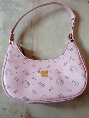 Hello Kitty shoulder bag pink new