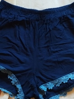 Women's shorts size L like new