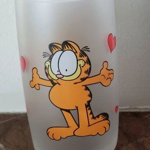 Garfield glass like new, height 11.5cm, diameter 6.5cm