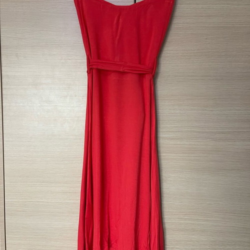 Gestuz coral dress like new, below knee with belt