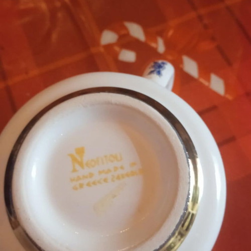 Coffee cup new with bird design