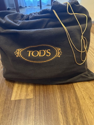 Tod's Besonville Small handbag like new, brown leather