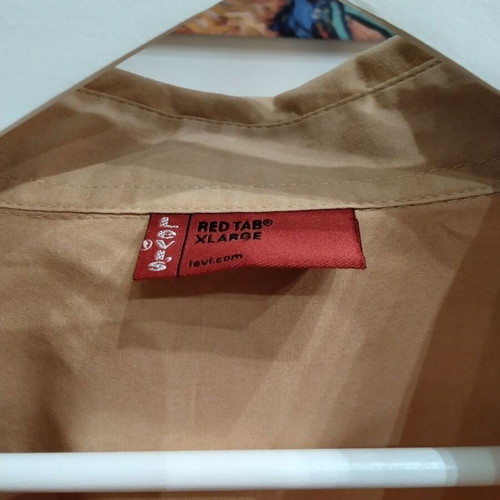 Levi's men's shirt size XL beige like new