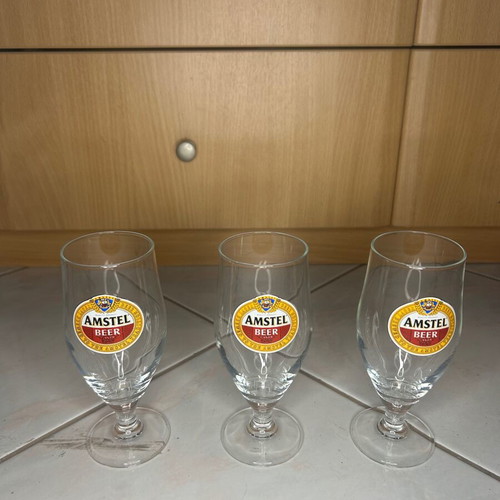 Set of 19 collectible beer glasses like new