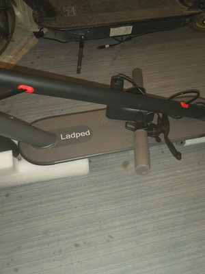 AOVOPRO ES80 Ηλεκτρικό Πατίνι 350W Μοτέρ 25χλμ Αυτονομία Καινούργιο