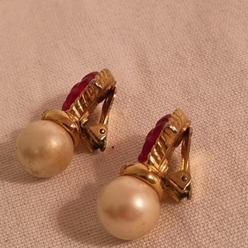 Vintage earrings pineapple shaped