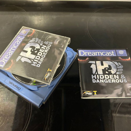 Hidden and Dangerous Dreamcast game used with case cracks