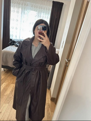 Bershka trench coat large aubergine color new