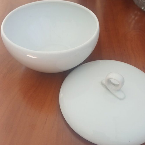 Porcelain decoration like new