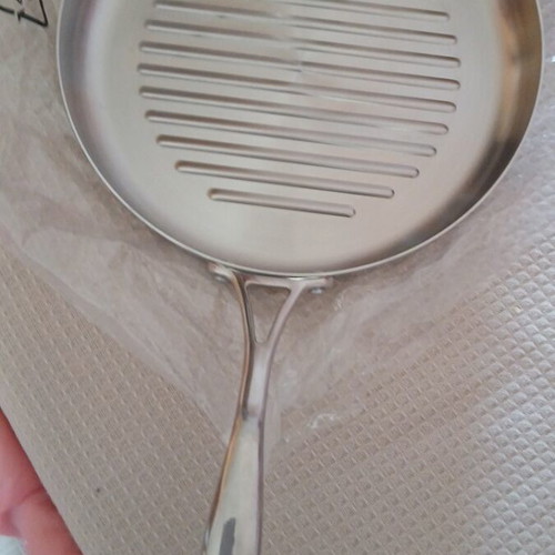 Tupperware frying pan new, made of steel