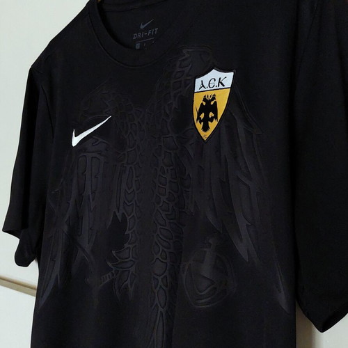 AEK 2017-18 Authentic Nike Jersey Large, like new, embossed eagle