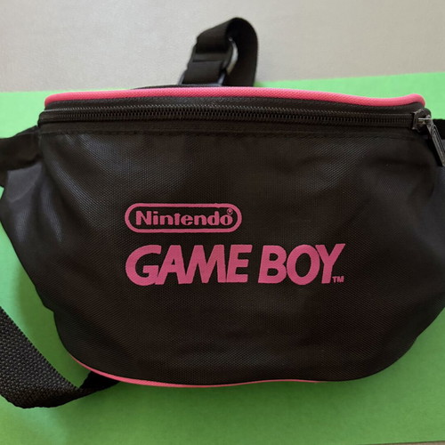 Nintendo Game Boy Pocket silver with original hard case and 8 games