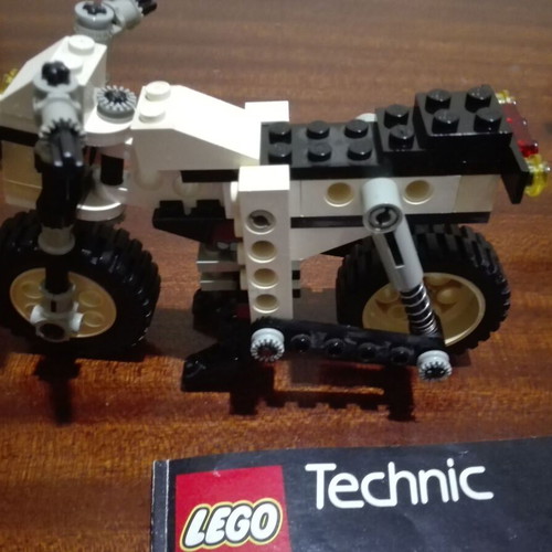 Lego 8810 motorcycle used complete 100% with booklet