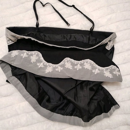 Bustier with ecru lace and embroidery medium elasticity size M like new
