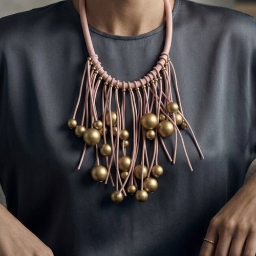 Necklace new pink