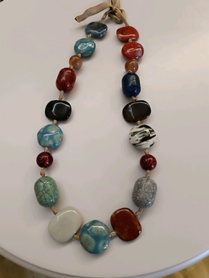 Necklace with semi-precious stones new, multicolor 27cm