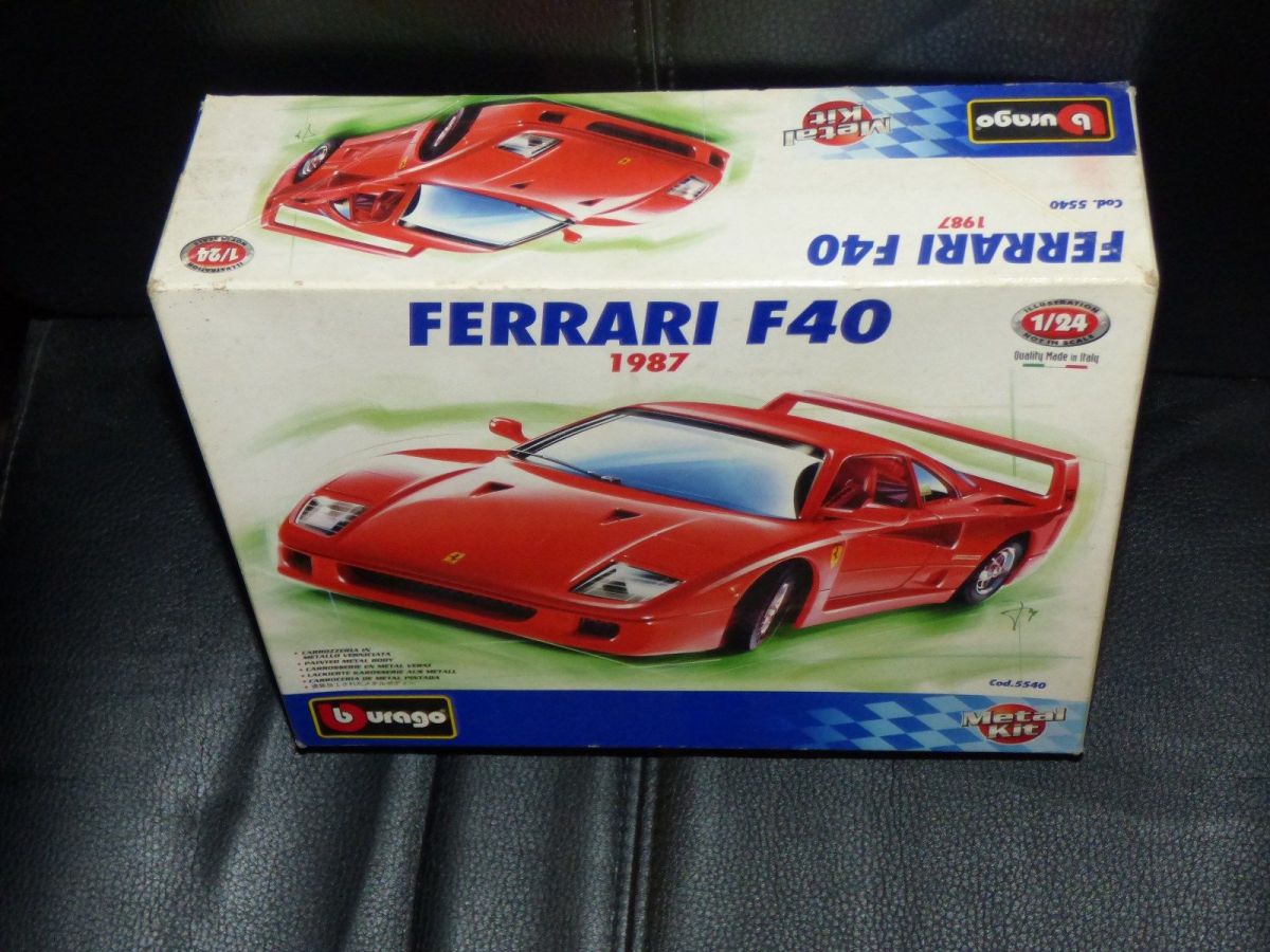 Burago Ferrari F40 1987 1/24 組立キット Ferrari F40 1987 Burago metal kit 1/24… - € 35,00 - Vendora.cy