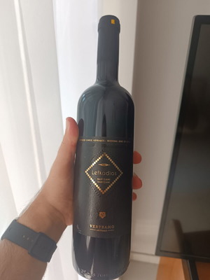 Lefkadios Vartzami Vertzamo red dry wine sealed bottle