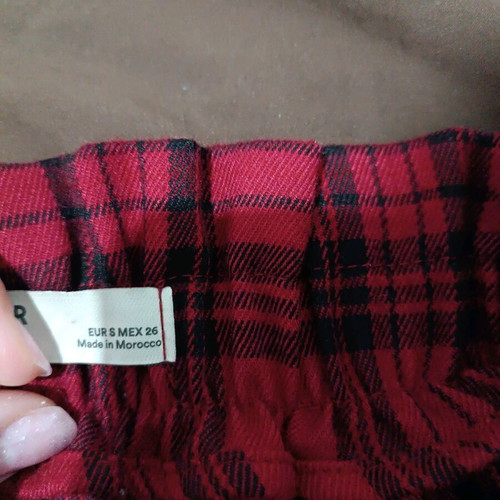 Φούστα vintage Pull & Bear σε άριστη κατάσταση, μαύρο και κόκκινο, μέγεθος S