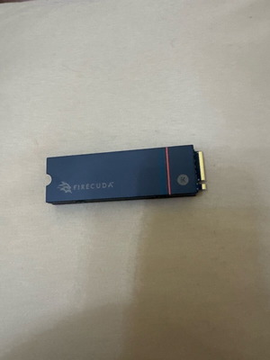 Seagate Firecuda 2TB nvme express 4"