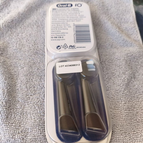 Oral B iQ 2 replacement brush heads new, unused