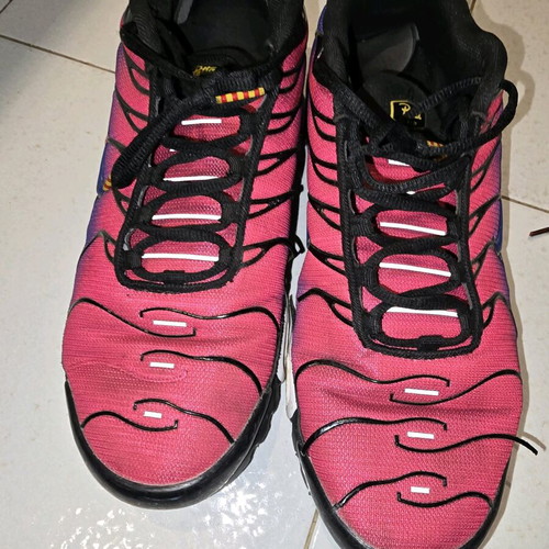 Trainers used, athletic style, size 46.5