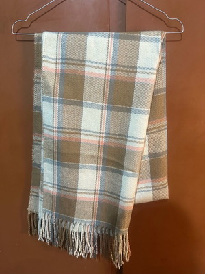 Women's plaid scarf like new, beige and brown