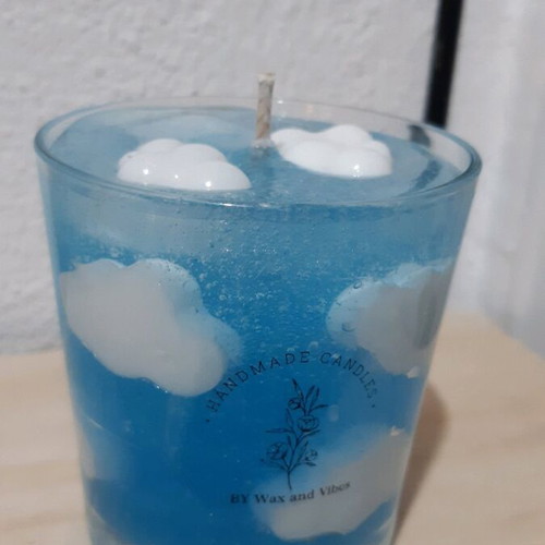 Handmade gel candle in fancy design 250gr like new