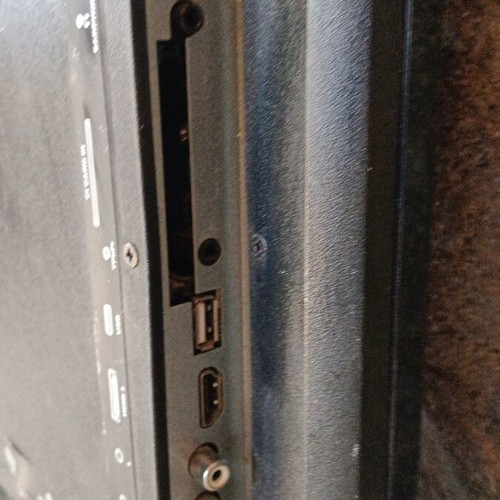 Technika 32" TV for spare parts