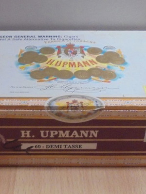 H. UPMANN παλιό ξύλινο κουτί πούρων μεταχειρισμένο, άδειο