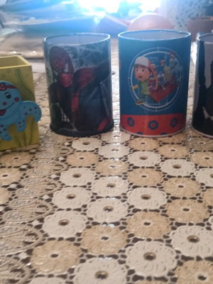 Set of 6 pencil holders used with heroes for boys