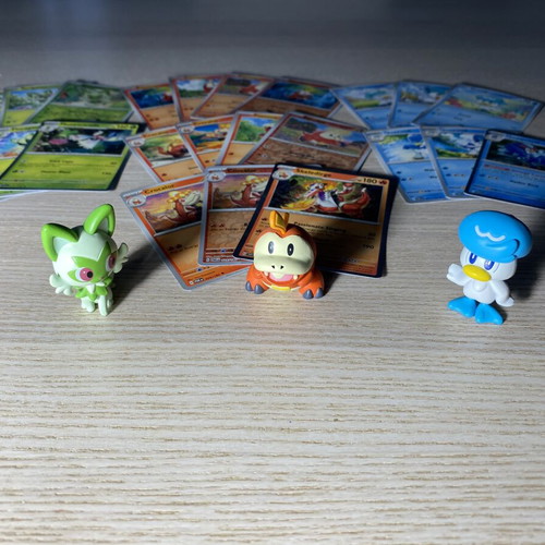Pokemon Paldea Starters figures like new with Scarlet Violet TCG cards