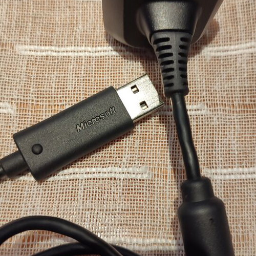 Xbox360 Quick Charge and Play Cable used, Microsoft