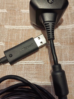 Xbox360 Quick Charge and Play Cable used, Microsoft