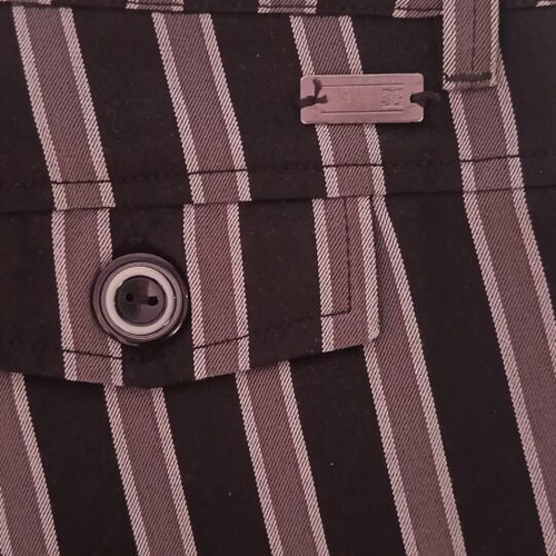 DCshoes vintage striped capri pants like new, size S