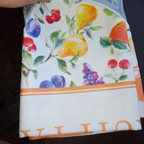 Tablecloth 1.40x1.80 with fruit design and gift plastic tablecloth