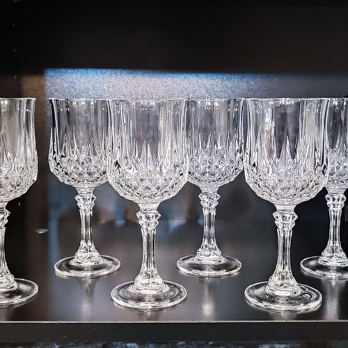Cristal D'Arques Longchamp Wine Glasses set of 6 like new