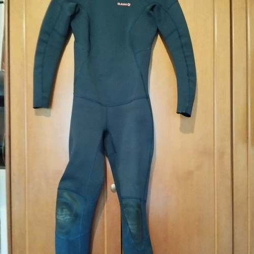 Decathlon wetsuit medium size used for windsurfing