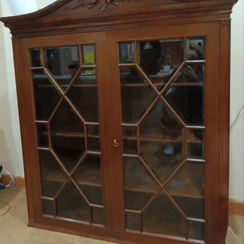 Varagkis Display Cabinet like new, 1980s-90s