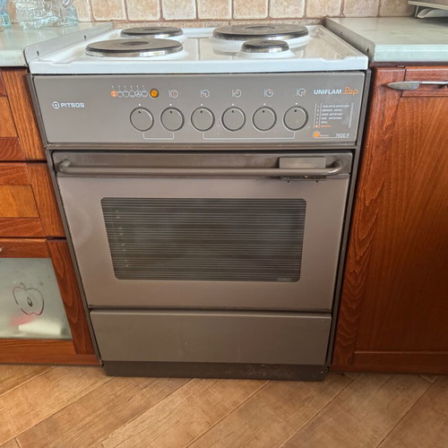 Pitsos Uniflam Pop 7600P electric stove like new without grounding