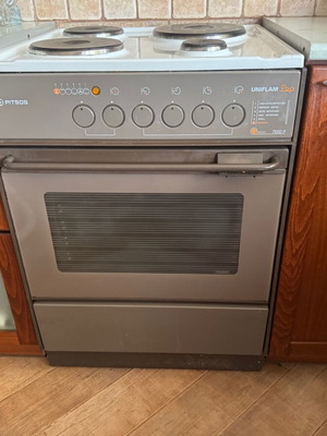 Pitsos Uniflam Pop 7600P electric stove like new without grounding