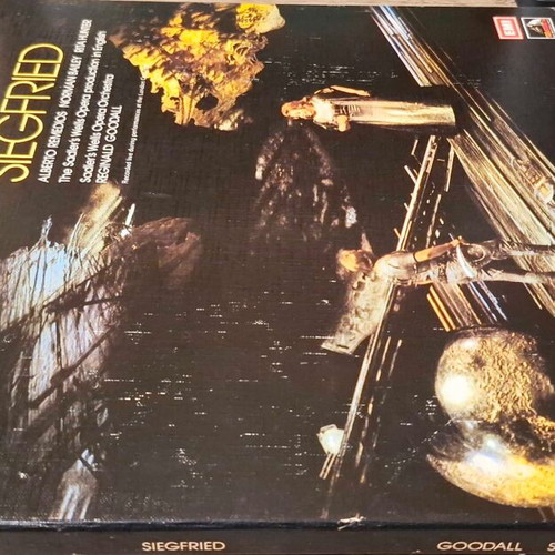 Wagner Siegfried vinyl records like new, 5 LP box set, classical