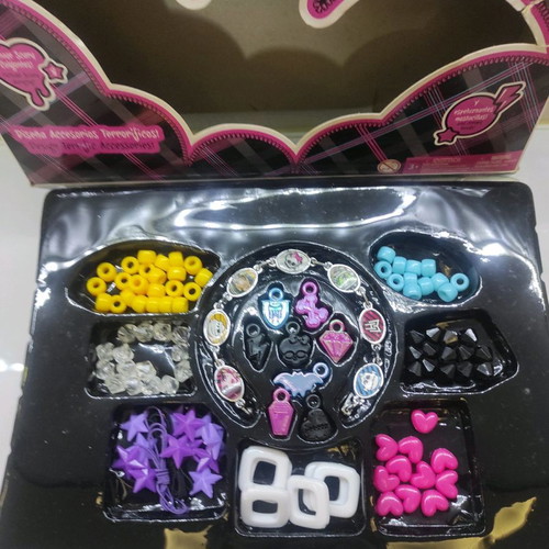 Monster High set in original condition, unused