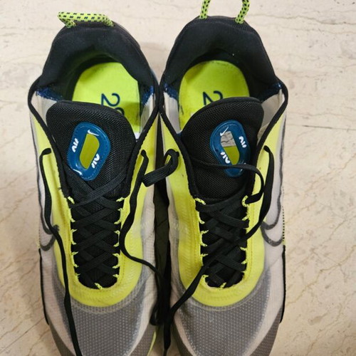Nike Air Max 2090 sneakers like new, size 45, black and green