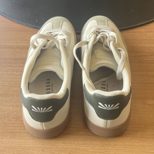 Funky Buddha sneakers size 42, white and beige