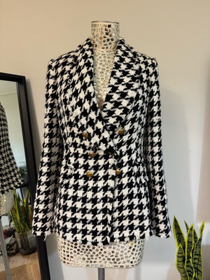 Zara tweed blazer with gold buttons size S black and white like new
