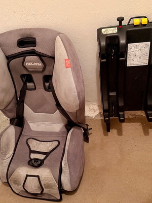 Recaro child car seat with isofix base used