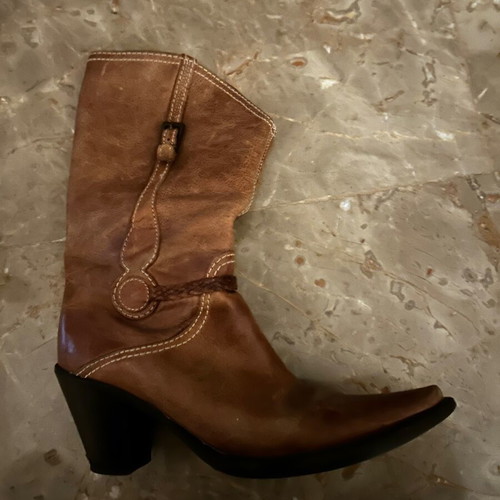 Leather cowboy boots Nak like new, size 38, beige brown